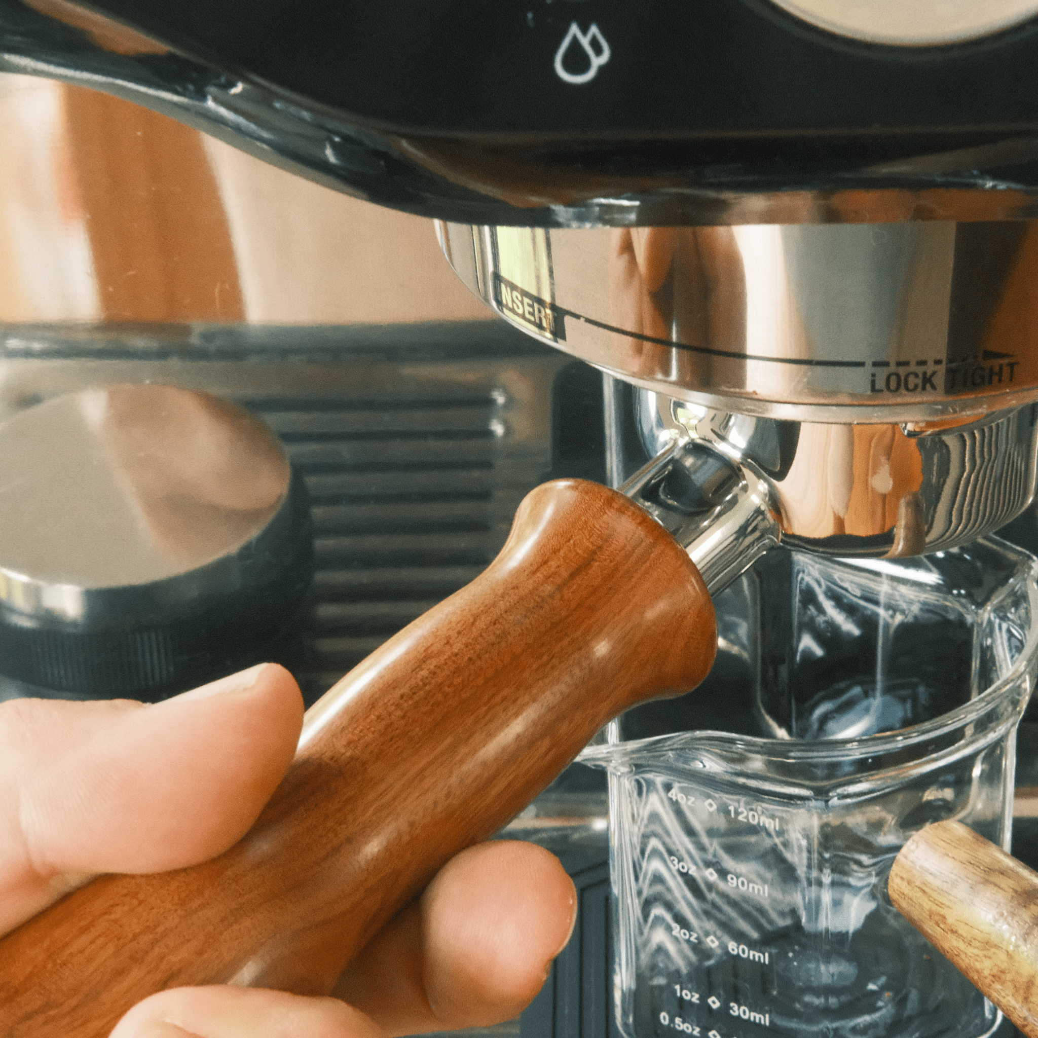 Breville 54mm - Bottomless Portafilter - Ergonomic Timber Handle — detail view