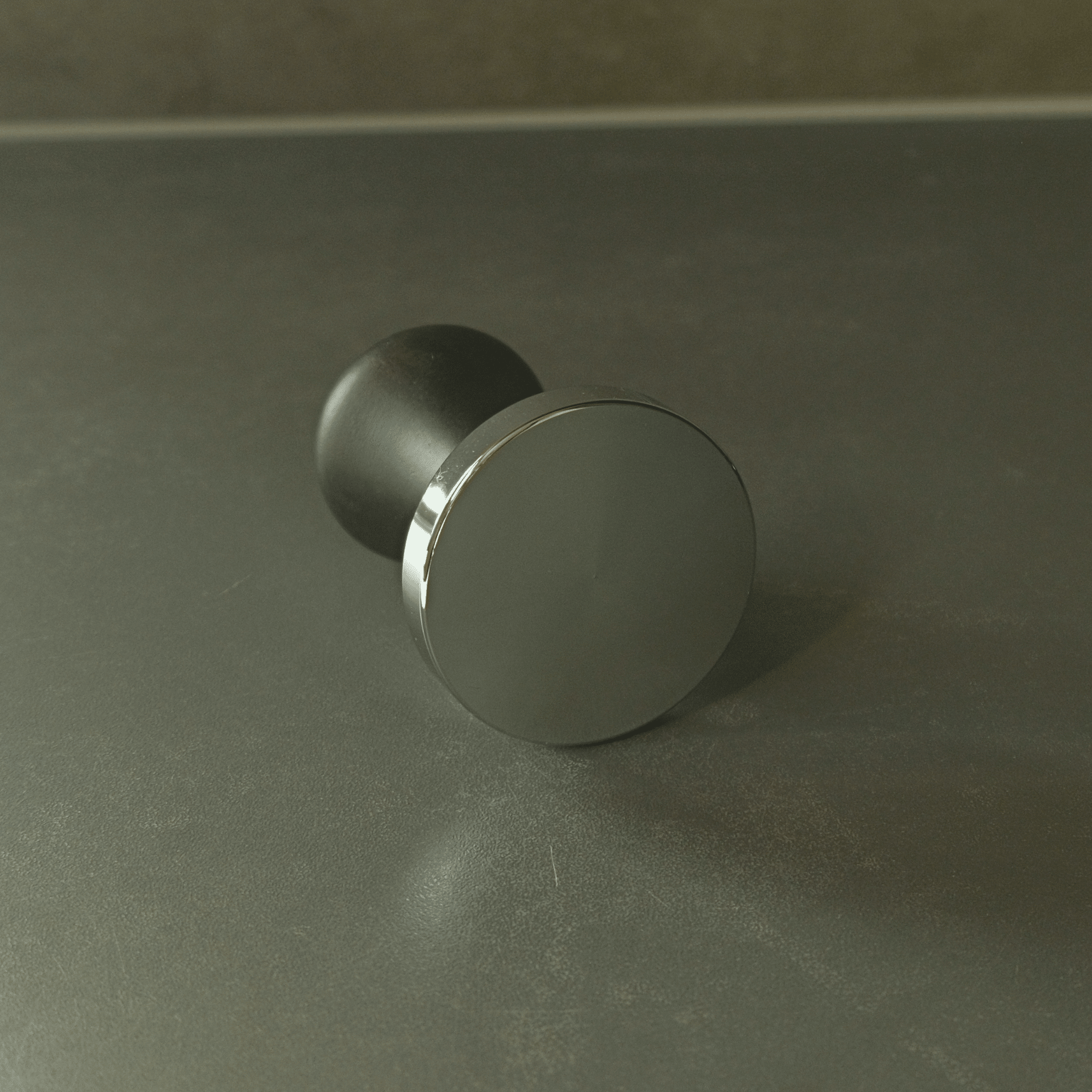 Black Tamper Timber 58mm